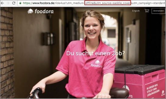 Die Landing Page der Fahrer-Gewinnungs-Kampagne von Foodora. Deutlich erkennbar: die Tracking-Parameter "offline" und "saddle_cover" (bearbeiteter Screenshot)